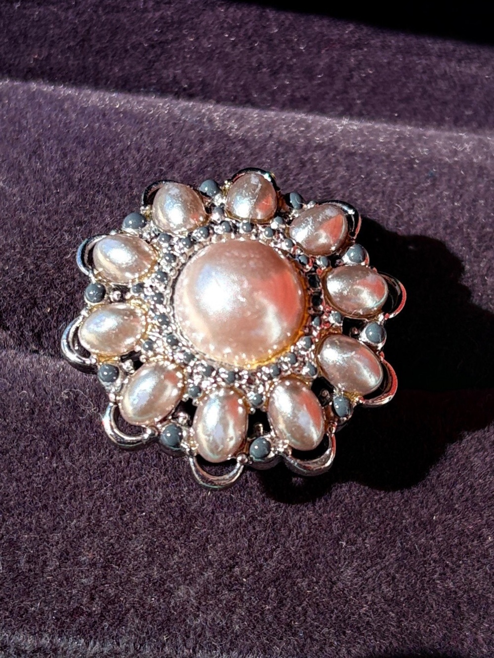 Pearl Cluster Ring in White and Silver